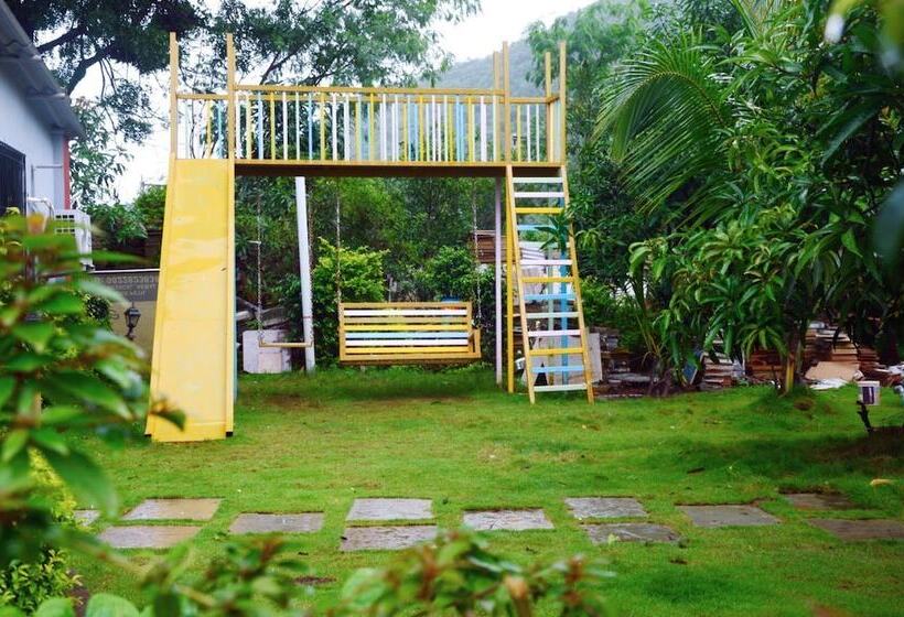 호텔 Aanandi Farm And Resort