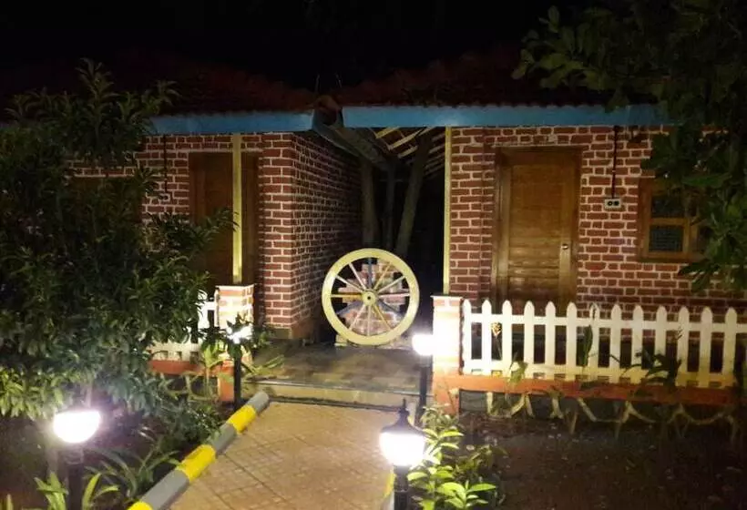 Hotelli Aanandi Farm And Resort