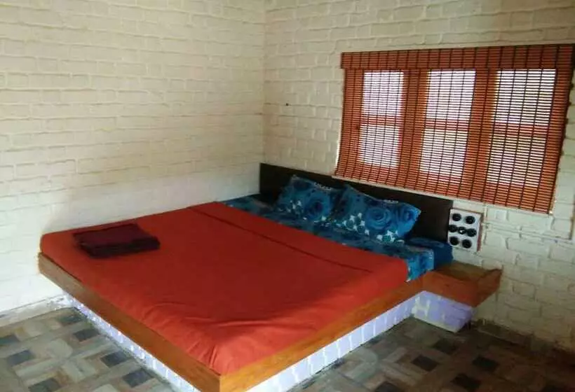 Hotelli Aanandi Farm And Resort