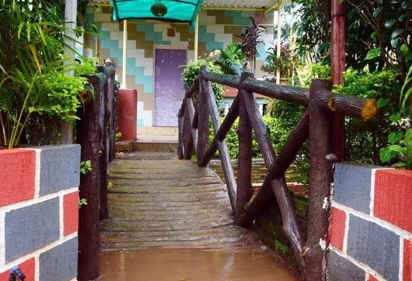 Hotelli Aanandi Farm And Resort