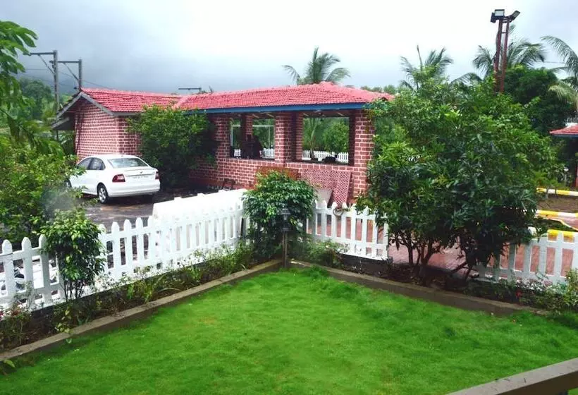 Hotelli Aanandi Farm And Resort