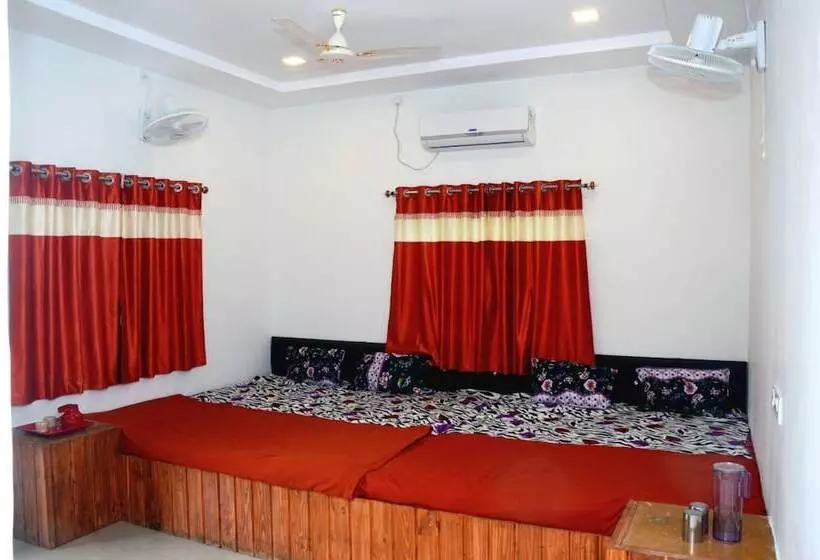 Hotelli Aanandi Farm And Resort