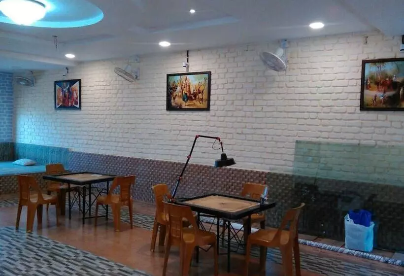 Hotelli Aanandi Farm And Resort