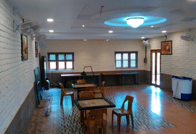 호텔 Aanandi Farm And Resort