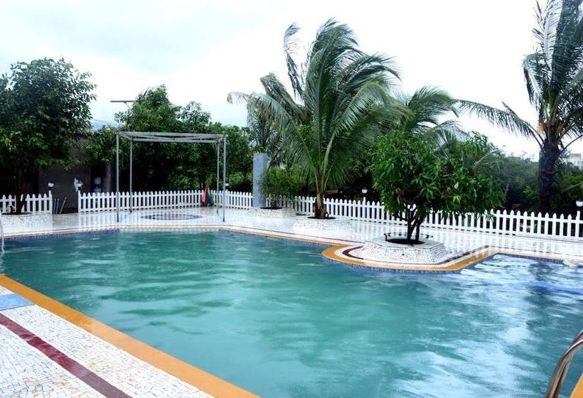 호텔 Aanandi Farm And Resort