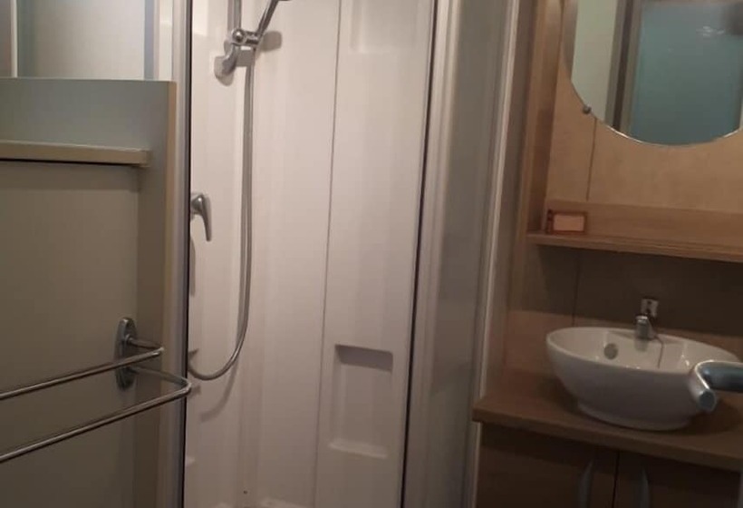 בית מלון כפרי Domaine Du Roc