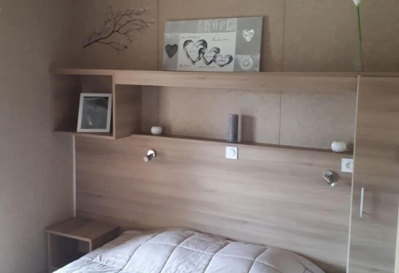 בית מלון כפרי Domaine Du Roc