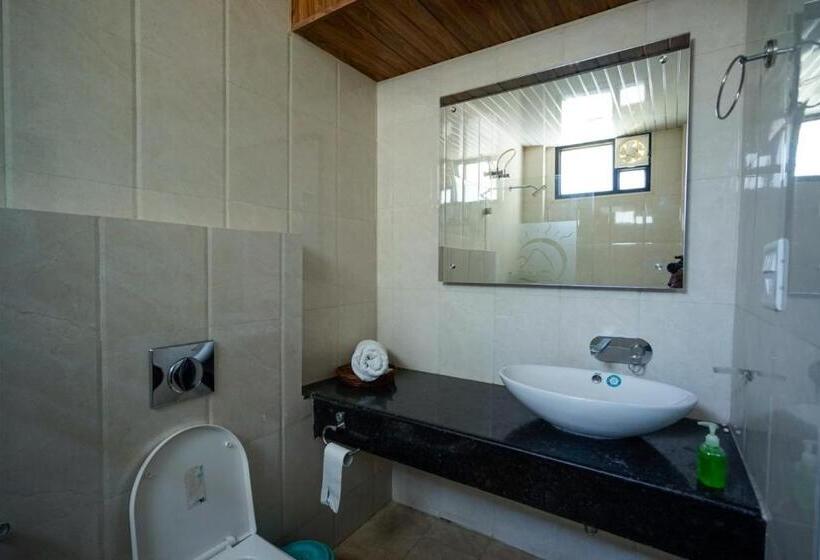 هتل Haut Monde Hill Stream Resort And Spa