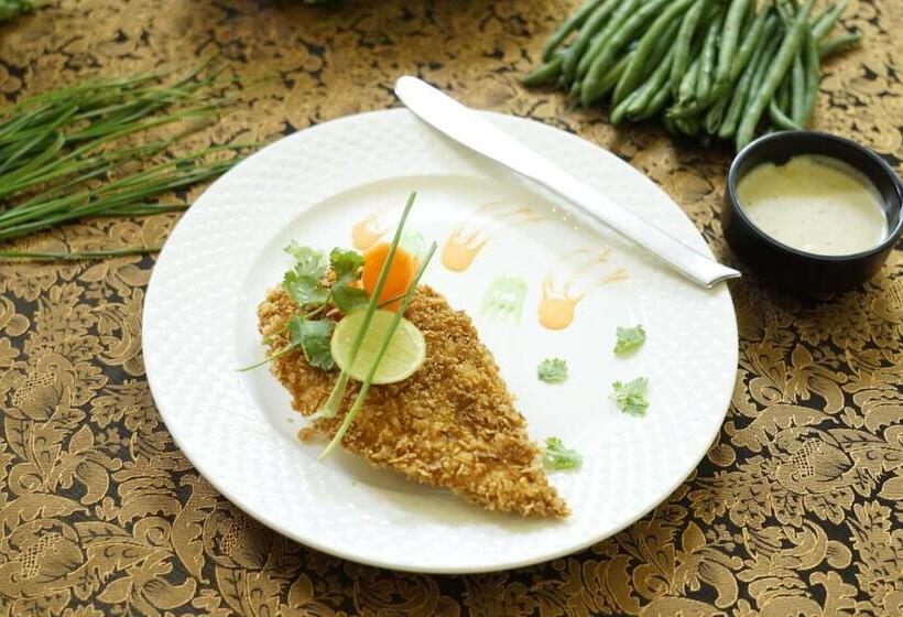 هتل Haut Monde Hill Stream Resort And Spa