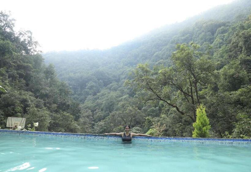 هتل Haut Monde Hill Stream Resort And Spa