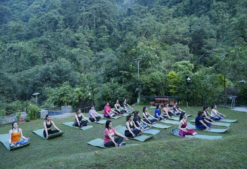 هتل Haut Monde Hill Stream Resort And Spa