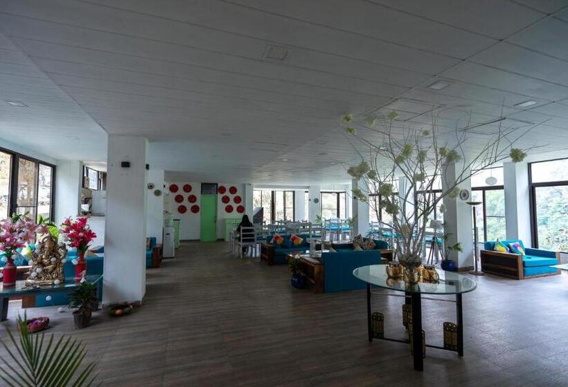 هتل Haut Monde Hill Stream Resort And Spa