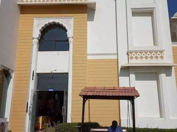 Hotelli Kuber Resort