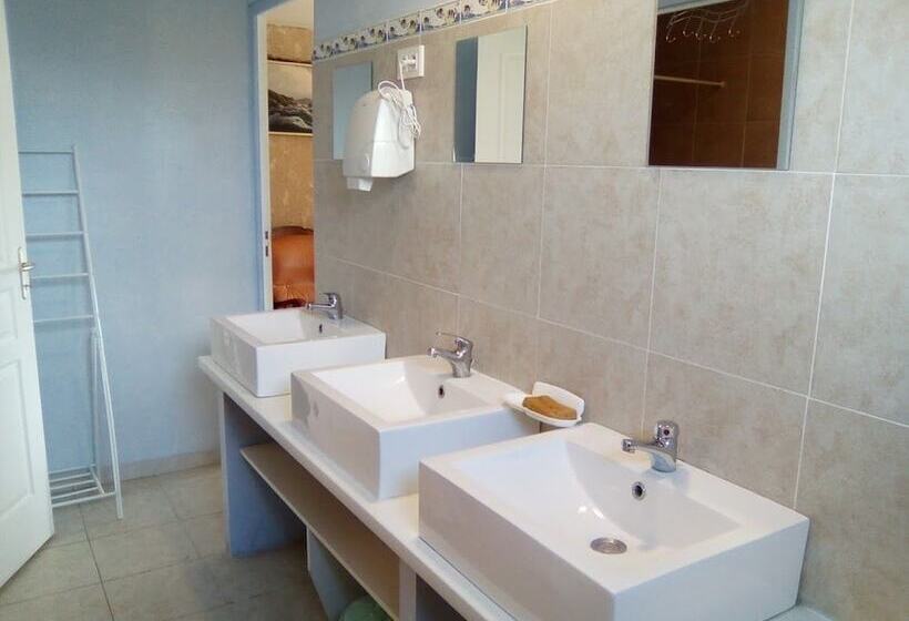 Отель Les Truffiers Cabane