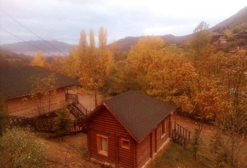 فندق Oba Kutuk Evleri