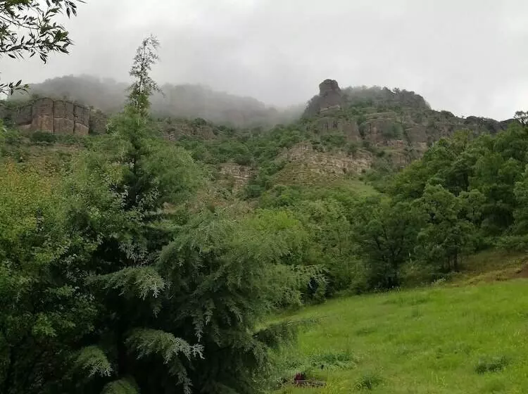 Hotelli Oba Kutuk Evleri