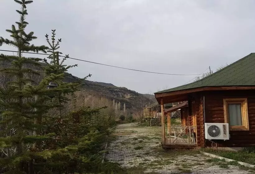 Hotelli Oba Kutuk Evleri