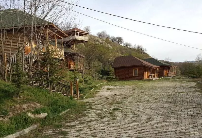 Hotelli Oba Kutuk Evleri