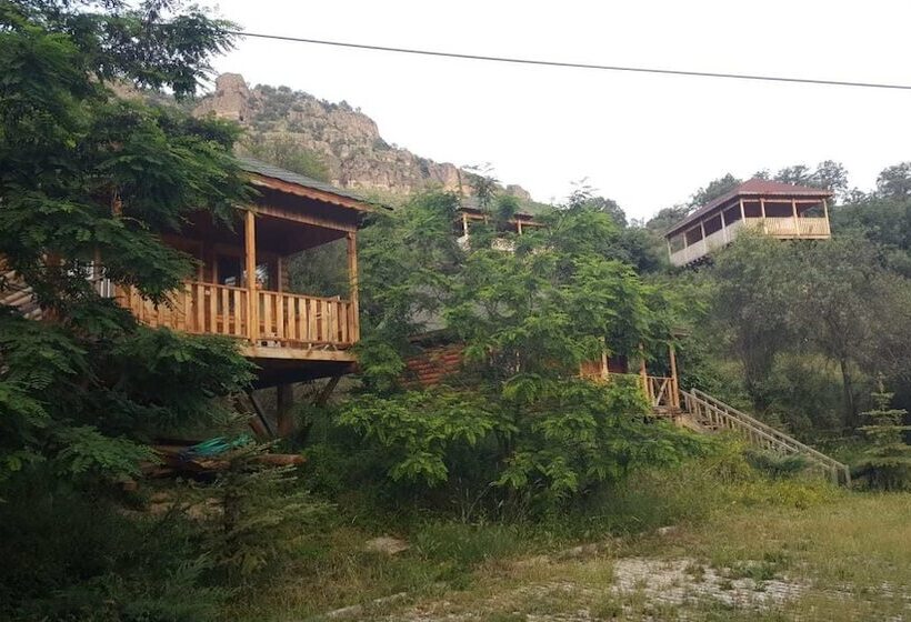 فندق Oba Kutuk Evleri