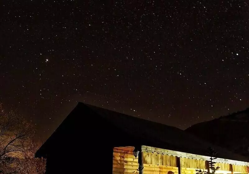 Hotelli Oba Kutuk Evleri