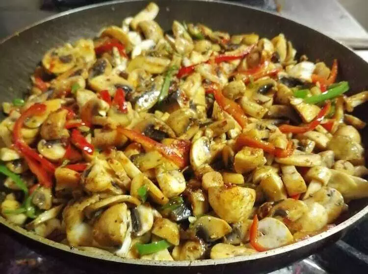 Hotelli Oba Kutuk Evleri