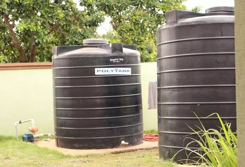 Hotelli Platinum Court