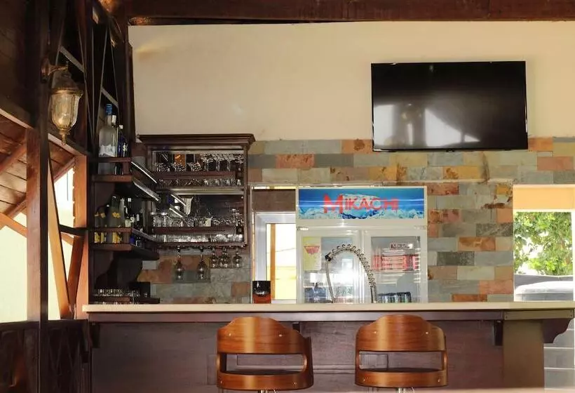 Hotelli Platinum Court