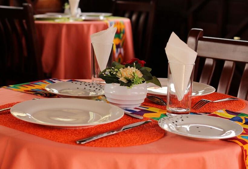 فندق Platinum Court