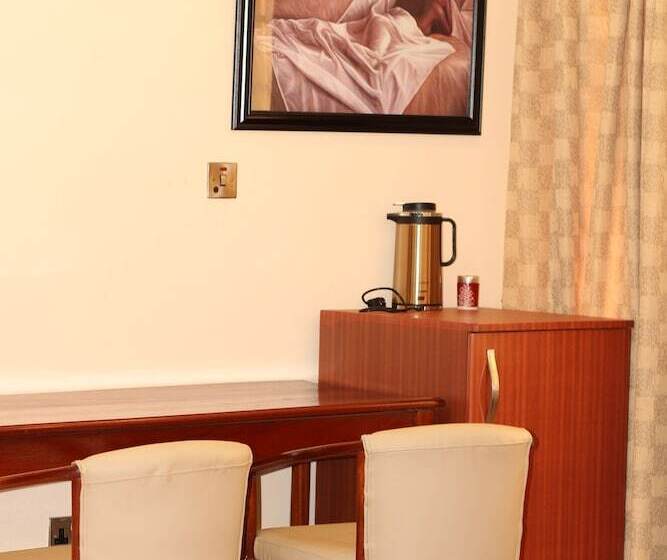 فندق Platinum Court