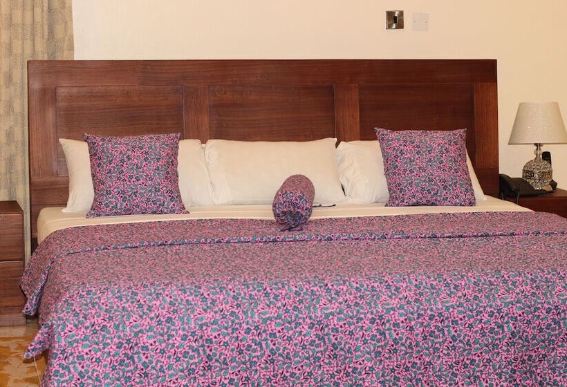 فندق Platinum Court