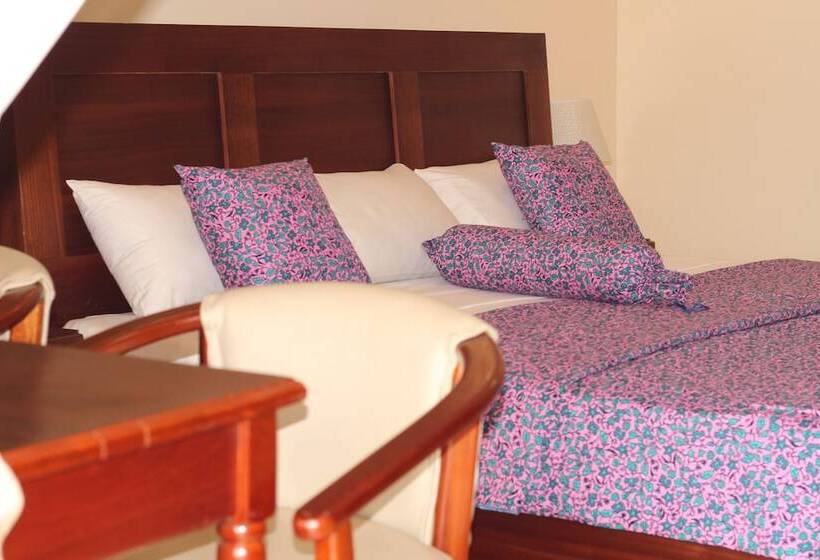 فندق Platinum Court