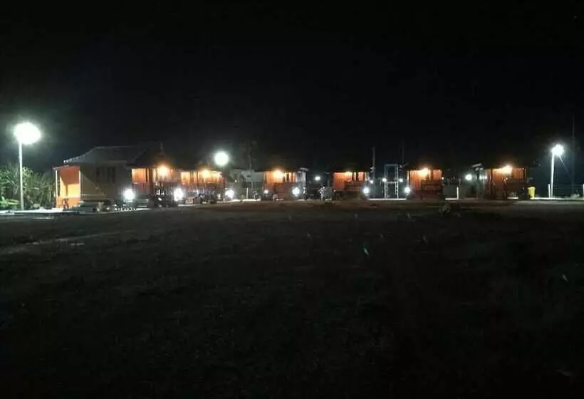 Hotelli We Care Resort