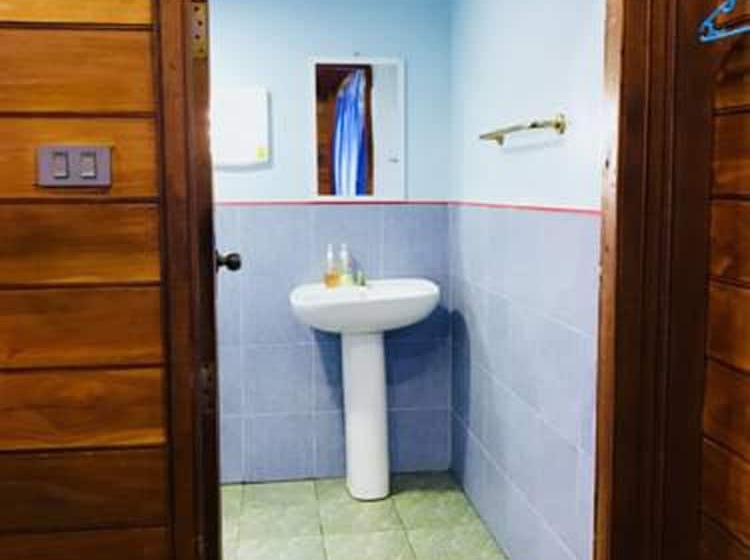 בית מלון כפרי We Care Resort