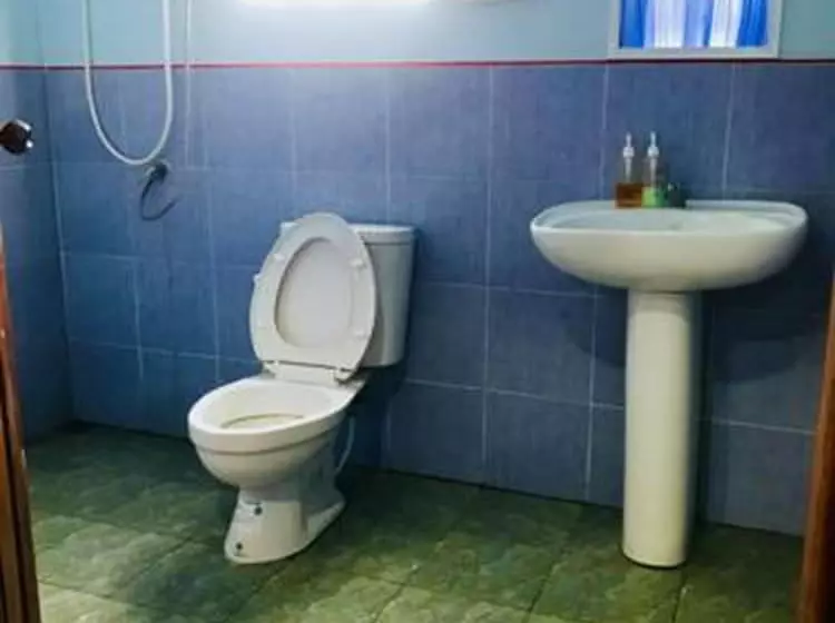 Hotelli We Care Resort