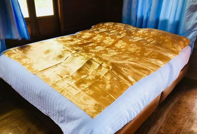 Hotelli We Care Resort