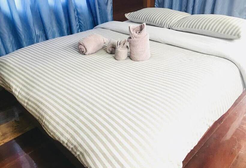 בית מלון כפרי We Care Resort