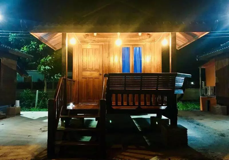 Hotelli We Care Resort