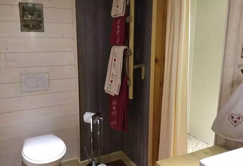 La Ferme De Là Haut B&b