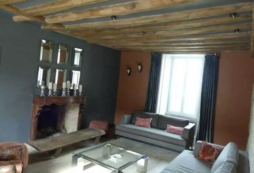 ペンション La Ferme Du Château