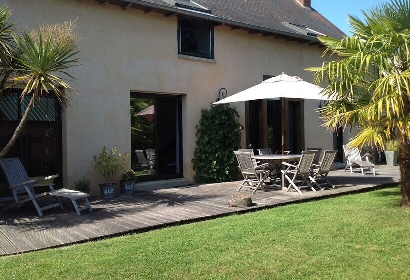 膳宿费 La Peuterne