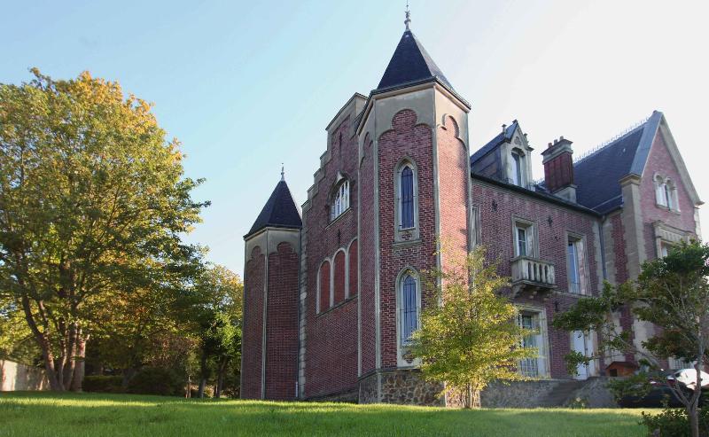 بنسيون Les Tourelles De Thun