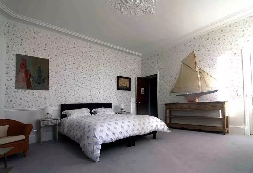 Majatalo Les Tourelles De Thun