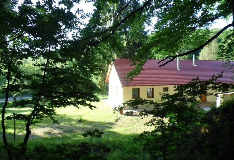 Пансион Vörös Cser Vendégház