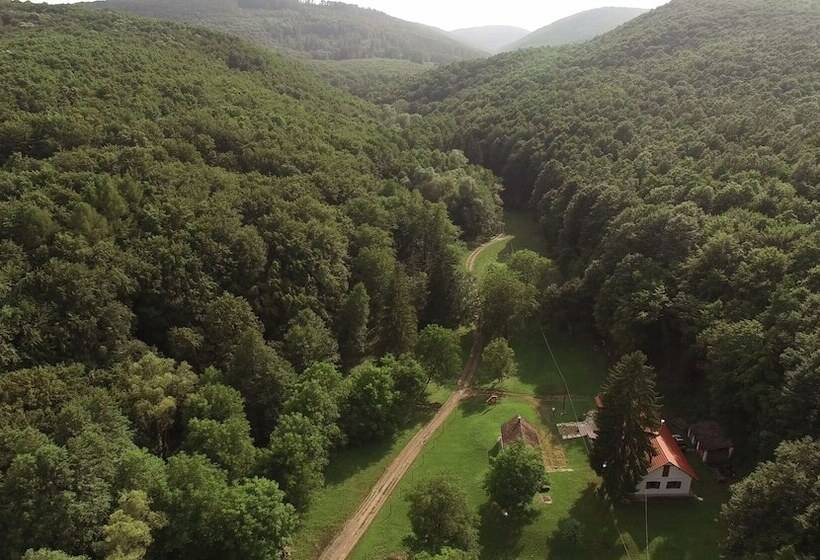 Пансион Vörös Cser Vendégház