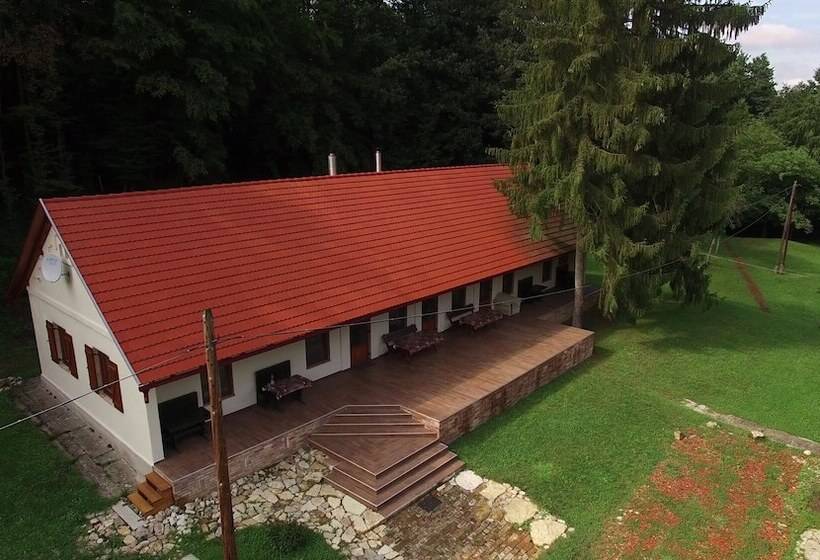 Пансион Vörös Cser Vendégház