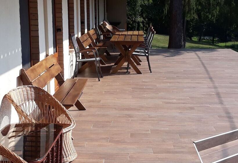 Пансион Vörös Cser Vendégház