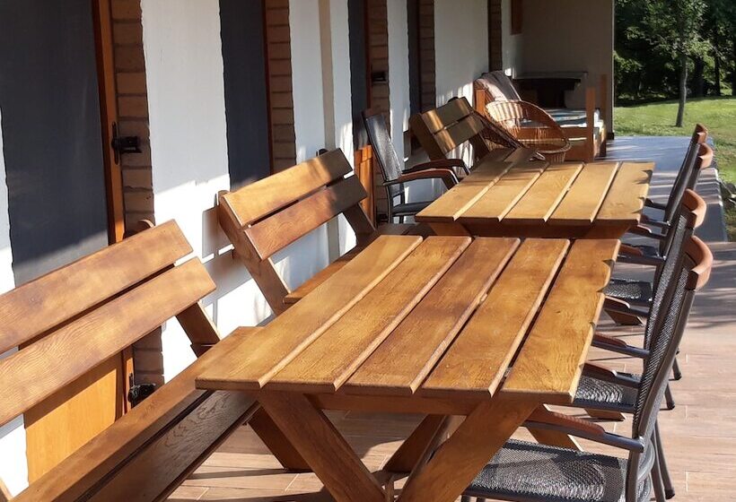 Пансион Vörös Cser Vendégház