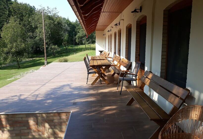 Пансион Vörös Cser Vendégház