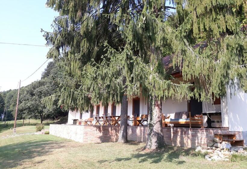 Пансион Vörös Cser Vendégház