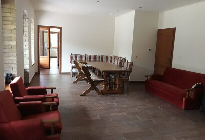 Пансион Vörös Cser Vendégház